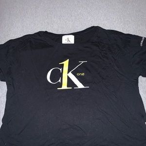 Calvin Klein cropped tee
